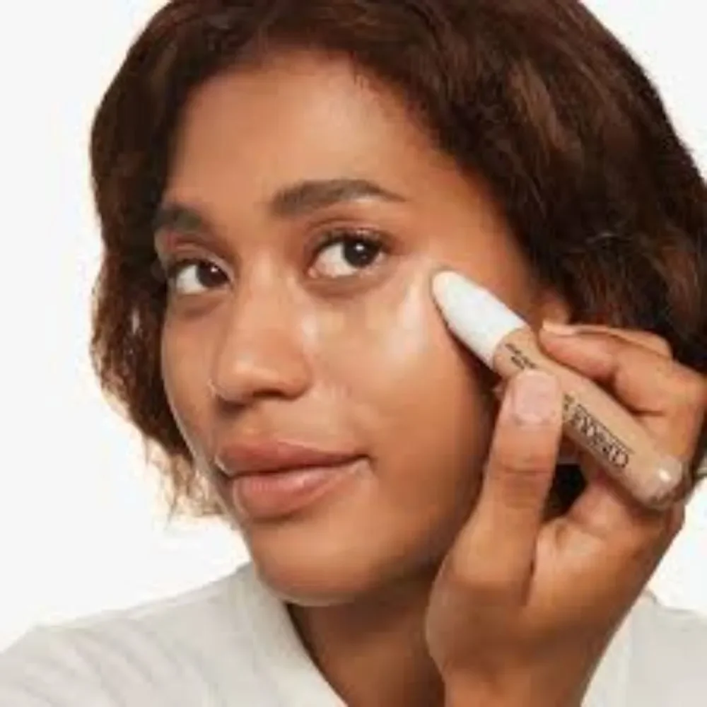 Clinique Even Better Concealer and Eraser in Ginger WN 112